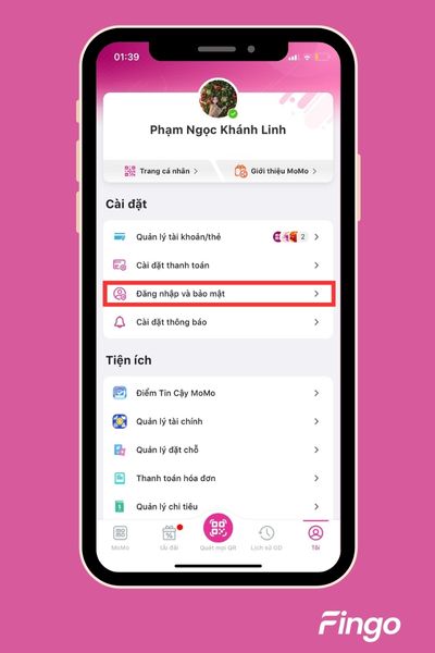 Ấn vào mục "Tôi" và sau đó chọn "Đăng nhập và bảo mật"