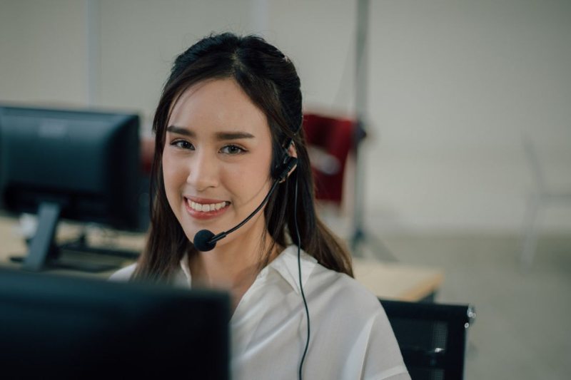 Chức năng của tổng đài Hong Leong Bank